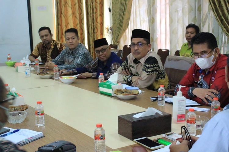 title Pemkab Hulu Sungai Utara Gelar Rapat Persiapan Pelepasan Jemaah Calon Haji 2022 Pemkab Hulu Sungai Utara Gelar Rapat Persiapan Pelepasan Jemaah Calon Haji 2022