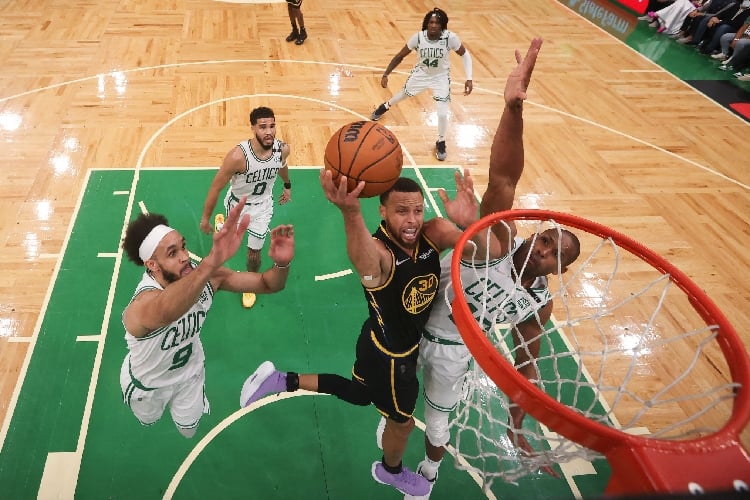 Hasil Final NBA 2022: Steph Curry Beringas, Warriors Vs Celtics Jadi Sama Kuat 2-2