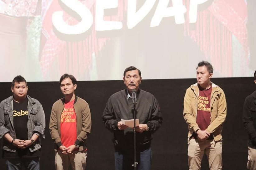 Bareng Anak-anak Muda, Menko Luhut Nonton Film Ngeri-Ngeri Sedap - Bagian 5