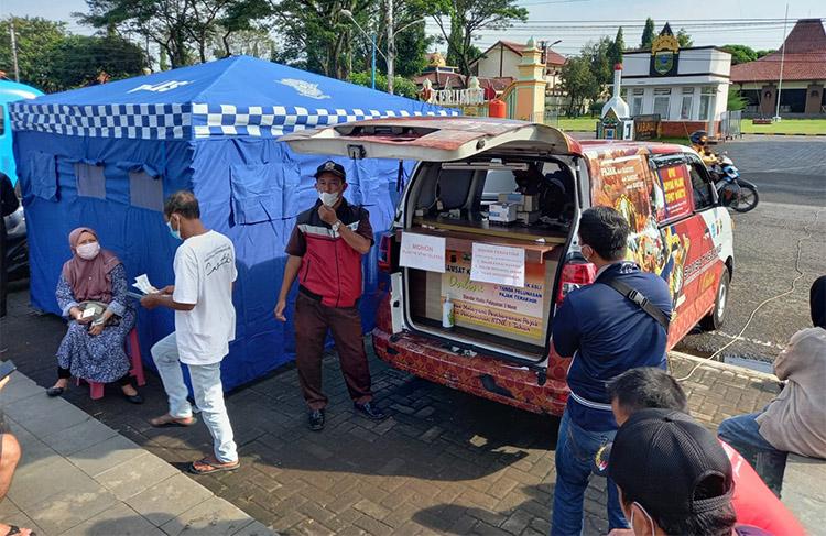Samsat Kebumen Luncurkan Mobil Samson untuk Kemudahan Bayar Pajak Kendaraan