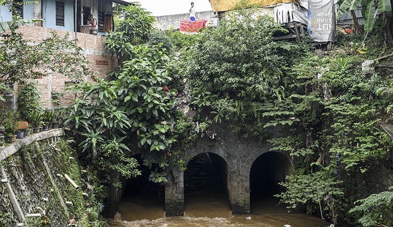 Kondisi Cagar Budaya Jembatan Terowongan Tiga Jakarta Terbengkalai dan Kumuh - Bagian 2