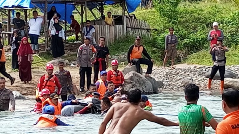 2 Pelajar SMKN 5 Padang yang Hanyut di Sungai Ditemukan Tewas