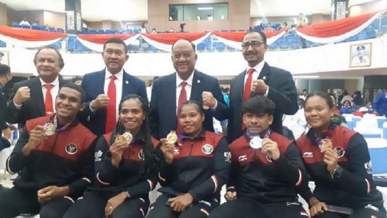 Lukas Enembe Beri Penghargaan ke Para Atlet Papua, Tampil Berprestasi di SEA Games