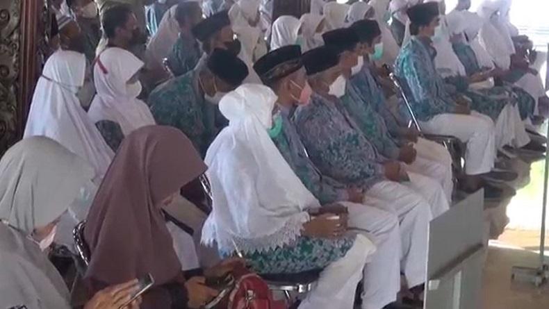 Terganjal Pembatasan Usia, Keberangkatan 97 Jemaah Calon Haji dari Kota Tegal Tertunda