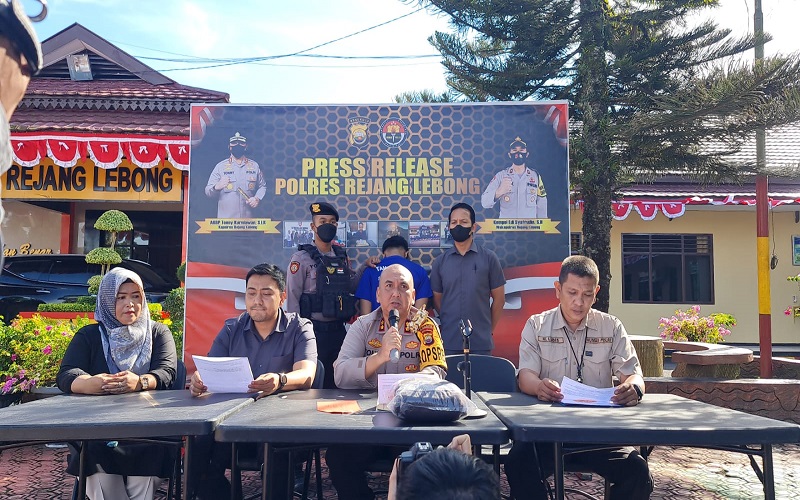 Gadis Muda Diperkosa Dalam Mobil di Tepi Jalan, Teriakan Minta Tolong Terdengar Polisi