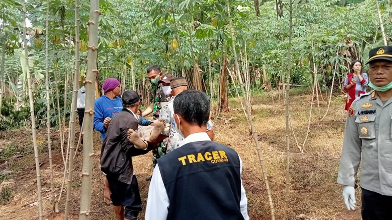 Warga Cikidang Sukabumi Ditemukan Tewas Tergantung di Gubuk 
