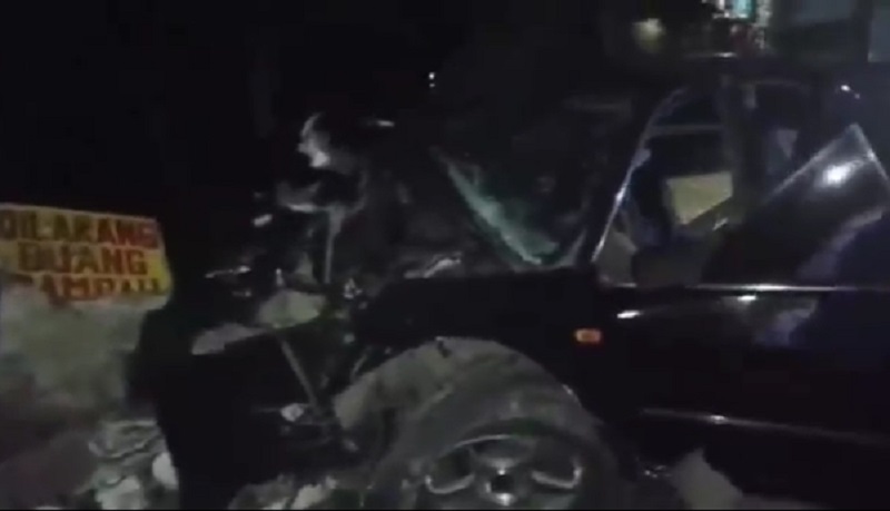Mobil Nikola Saputra Tabrak Jembatan di Madiun, 3 Penumpang Tewas 