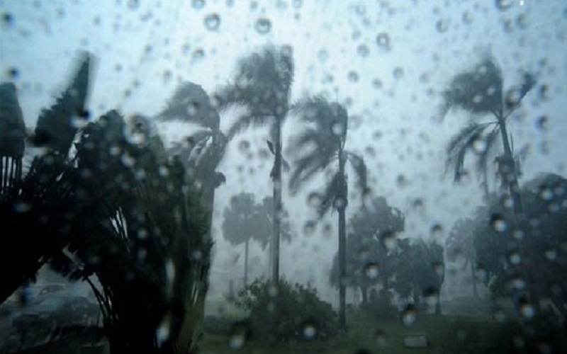 Hujan Disertai Angin Kencang Terjang Lahat Sumsel, Ini Penjelasan BMKG 