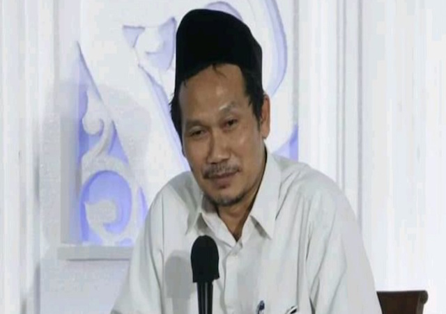 title Mengenal Gus Baha, Penasihat Pusat Studi Tafsir Quran dan Hadis UII Yogyakarta Mengenal Gus Baha, Penasihat Pusat Studi Tafsir Quran dan Hadis UII Yogyakarta