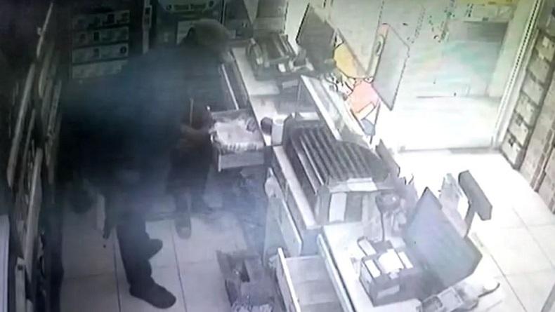 Minimarket di Jalur Pantura Batang Disatroni Perampok, Uang Rp25 Juta Digasak