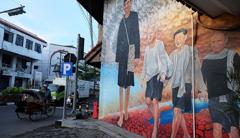 Mural Joe Biden hingga Vladimir Putin Pakai Baju Suku Baduy Sambut KTT G20 - Bagian 2