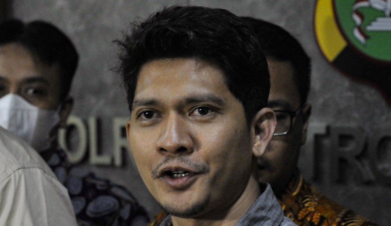 Momen Iko Uwais Diperiksa di Polres Metro Bekasi Kota - Bagian 3