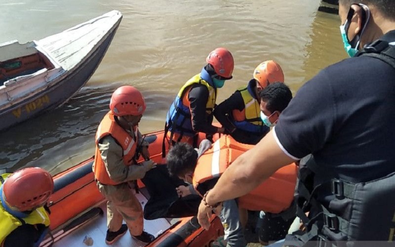 Pelajar yang Hilang Ditemukan Tewas Mengambang di Sungai Musi 