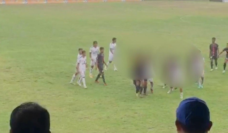 Laga Sepak Bola Porprov Jatim Ricuh, Pemain Baku Hantam, Wasit Keluarkan 3 Kartu Merah