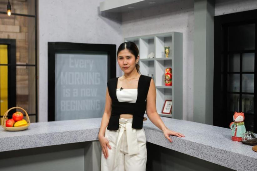 Dibalut Busana Hitam Putih, Ini Potret Cantik Machelwie Jebolan MasterChef Indonesia Season 9 - Bagian 2