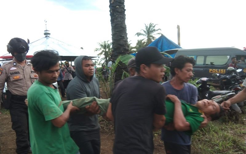 Dua Kelompok Warga di Pasaman Barat Bentrok Soal Lahan