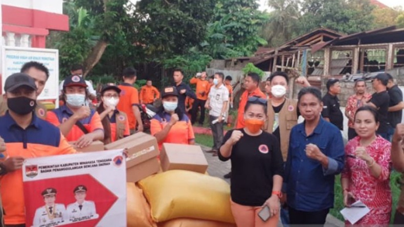 Pemkab Minahasa Tenggara Beri Bantuan Pangan untuk Korban Bencana Abrasi Pantai Amurang 