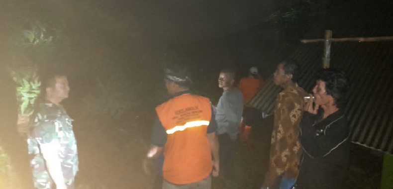 27 Rumah Rusak Kena Angin Puting Beliung di Pamijahan Bogor