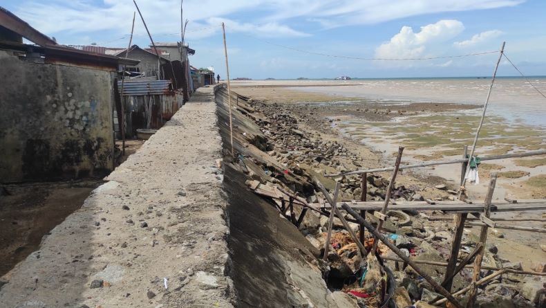 Sering Dilanda Banjir Rob, Warga Kampung Tanjung Laut Minta Pemerintah Perbaiki Talud