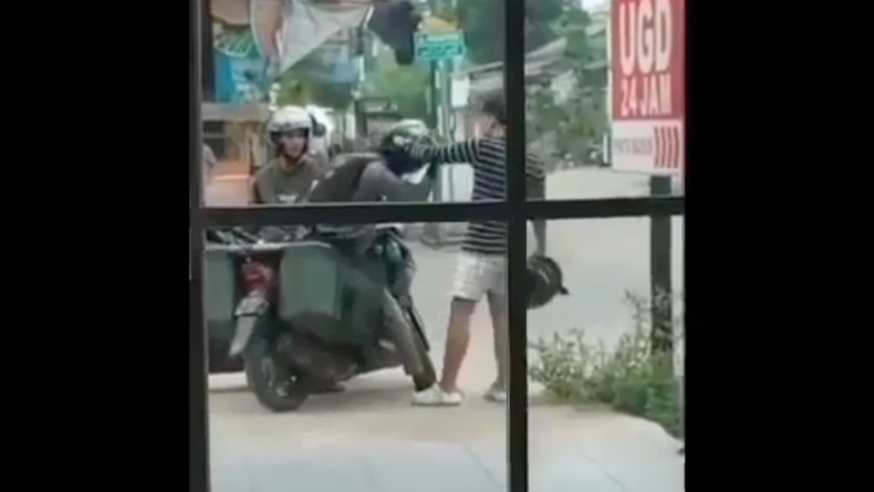 Viral! Kurir Shopee Express di Lampung Dianiaya dan Dipukuli Pakai Helm