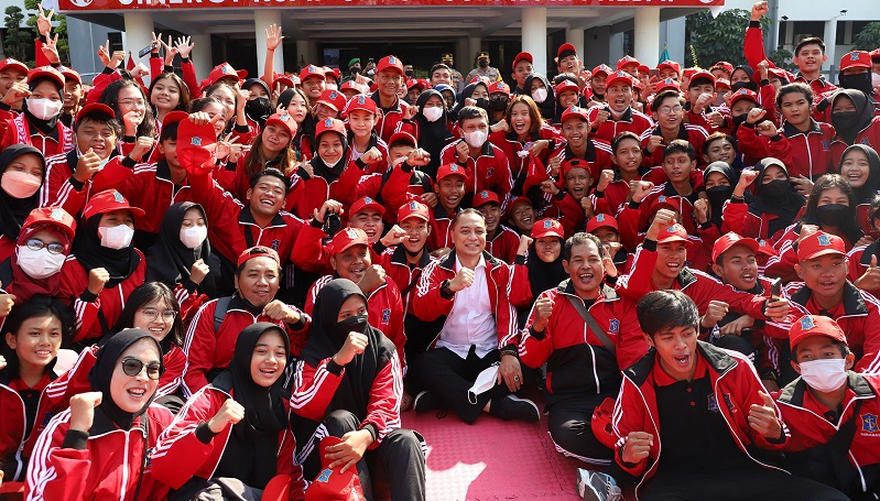 Lepas 794 Atlet ke Porprov Jatim, Eri Cahyadi Optimistis Surabaya Juara Umum 