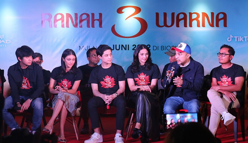 Film Ranah 3 Warna Akan Tayang di Bioskop Indonesia - Bagian 2