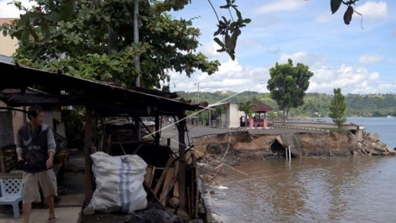 Pakar Kaji Penyebab Bencana Abrasi di Pesisir Amurang Minahasa Selatan