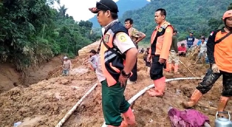 Petugas Lanjutkan Cari Korban Hilang di Pamijahan Bogor, Terkendala Medan Berat