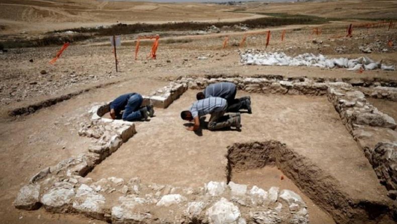 Masjid Kuno Berusia 1.200 Tahun Ditemukan Arkeolog Israel di Gurun Negev