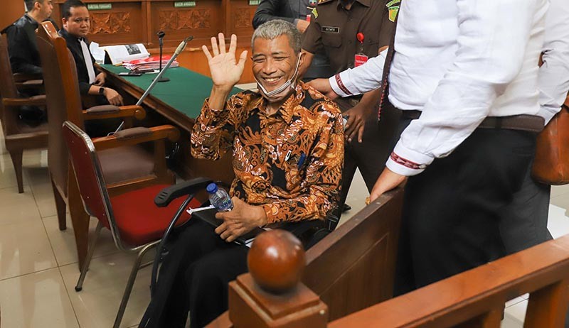 Tatapan Tajam Napoleon Bonaparte Melihat M Kace jadi Saksi Kasus Penganiayaan - Bagian 4