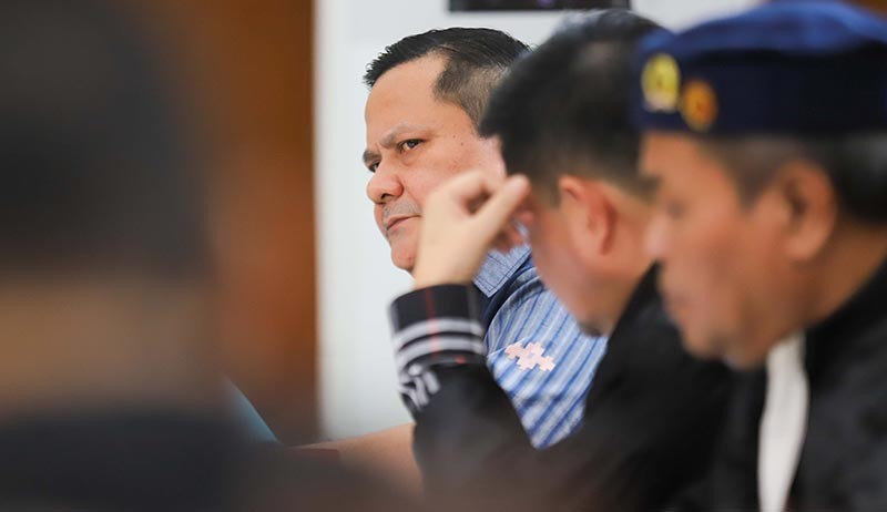 Tatapan Tajam Napoleon Bonaparte Melihat M Kace jadi Saksi Kasus Penganiayaan - Bagian 2