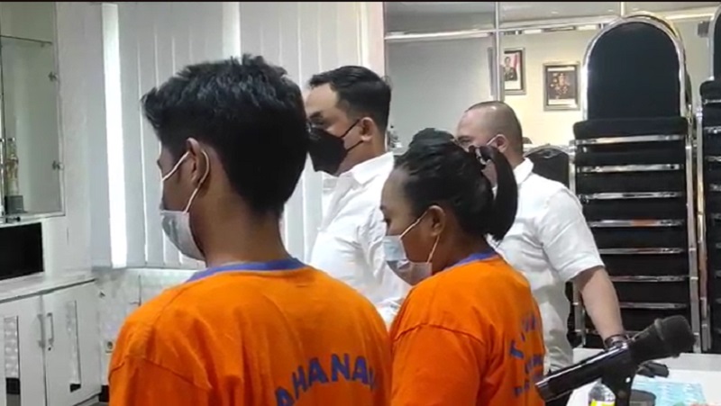 Sekeluarga di Surabaya Ditangkap Polisi karena Edarkan Sabu, Ini Modusnya