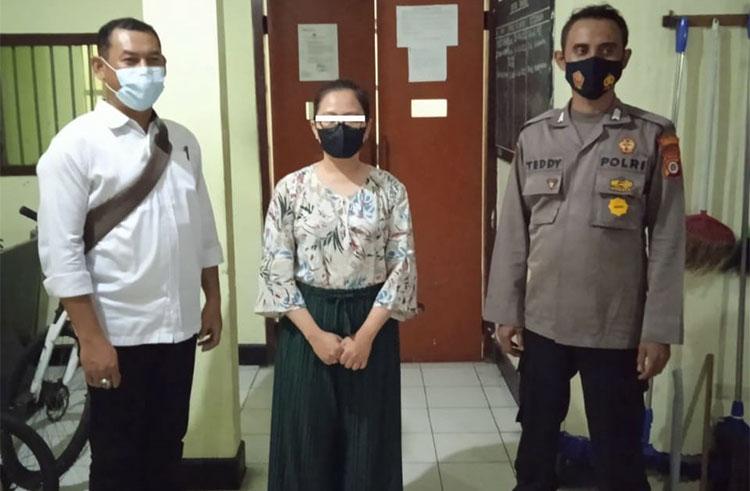 title Gelapkan Uang di Lengan Baju, Leader Store Outlet Bakpia di Yogya Ditangkap Polisi Gelapkan Uang di Lengan Baju, Leader Store Outlet Bakpia di Yogya Ditangkap Polisi
