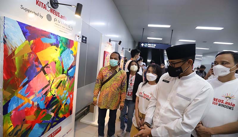Sandiaga Uno Dukung Pameran Lukisan Karya 20 Anak Disabilitas di MRT Jakarta - Bagian 2