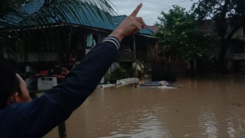 Banjir 2 Meter Terjang Muara Enim, Ratusan Rumah Terendam Air