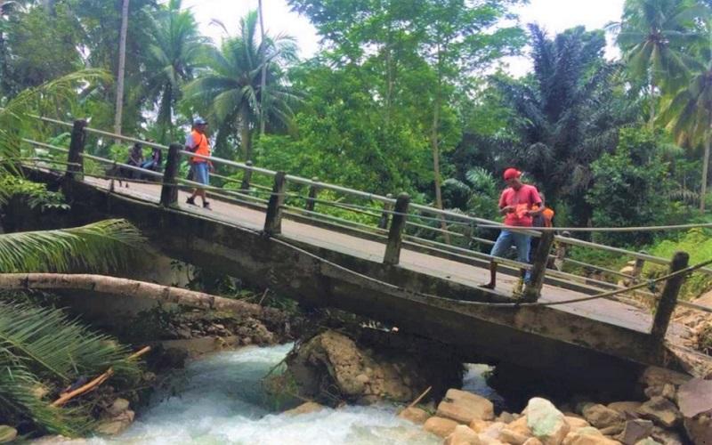 Jembatan Desa Ambruk, Bupati Maluku Tenggara Gerak Cepat Kirim Tim