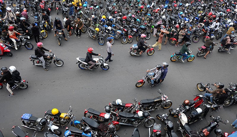 Ribuan Motor Honda CB Banjiri Terminal Tirtonadi Solo - Bagian 2