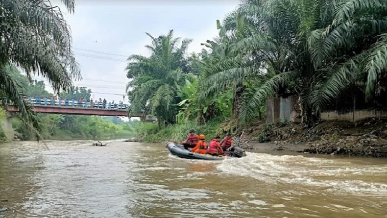 Ibu Lempar Anak 8 Tahun ke Sungai Denai dari Jembatan, Korban Hilang Tenggelam