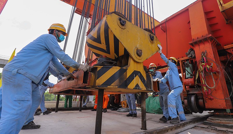 Pemasangan Girder Box KCJB dari CY#1 Arah Jakarta dan Bandung Telah Rampung - Bagian 1