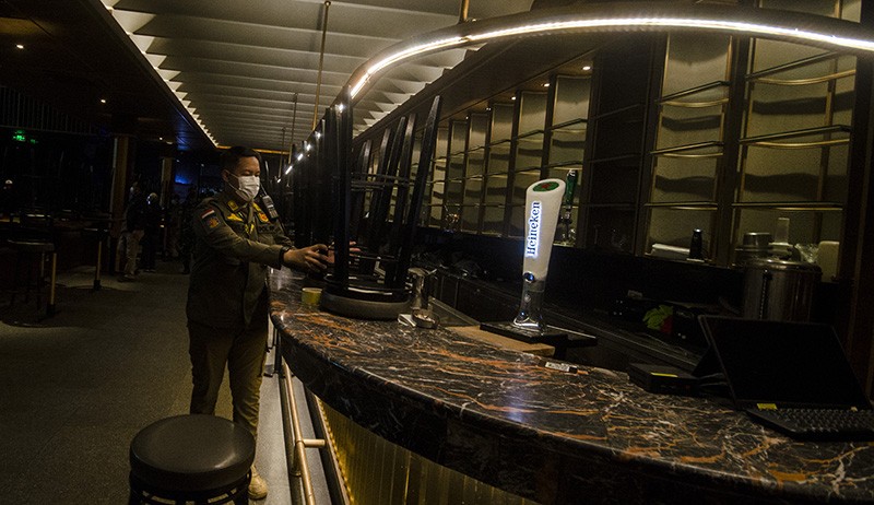 Suasana 2 Gerai Holywings Kota Bandung Ditutup - Bagian 3