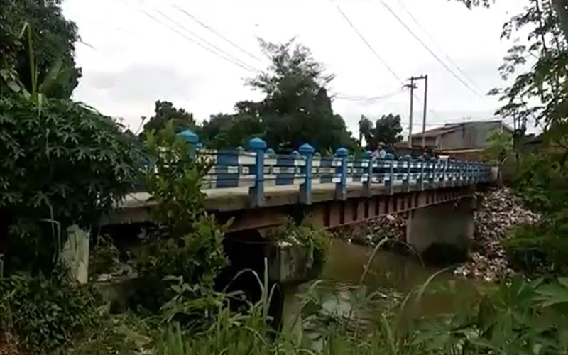 title Ibu Diduga Lempar Anak 8 Tahun ke Sungai Denai Ternyata Idap Gangguan Jiwa Ibu Diduga Lempar Anak 8 Tahun ke Sungai Denai Ternyata Idap Gangguan Jiwa