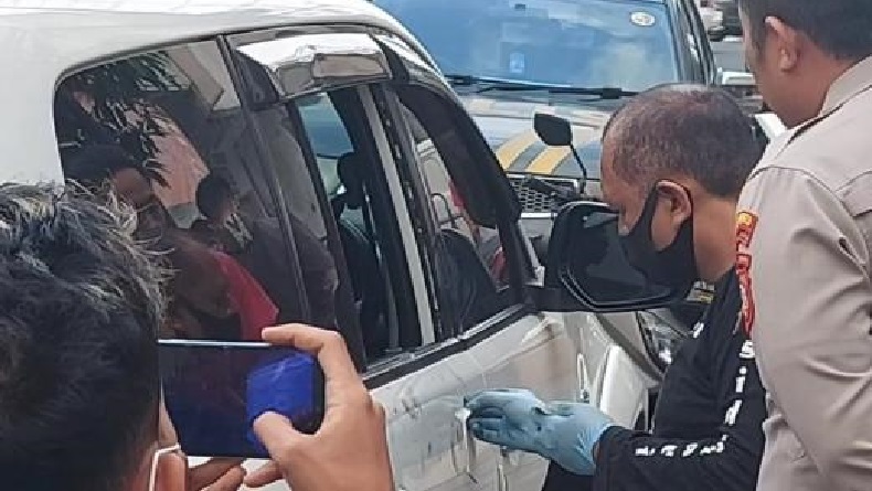 Ini Ciri-Ciri Pencuri Modus Pecah Kaca Mobil di Tasikmalaya yang Gasak Uang Rp300 Juta