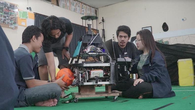 Tim R2C UKSW Salatiga Ikutkan Tiga Robot di KRI Tingkat Nasional