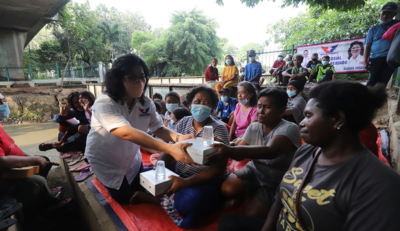 Gerkindo Bagikan Sembako dan Nasi Kotak untuk PMKS di Kawasan Gambir - Bagian 1