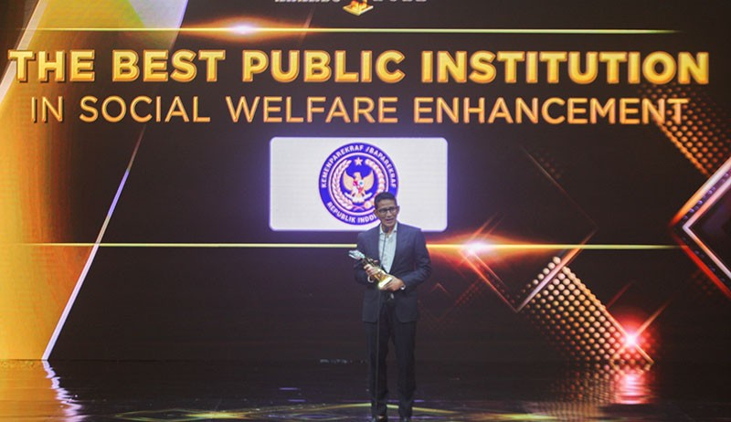 Kemenparekraf Raih Penghargaan iNews Maker Awards 2022 - Bagian 3