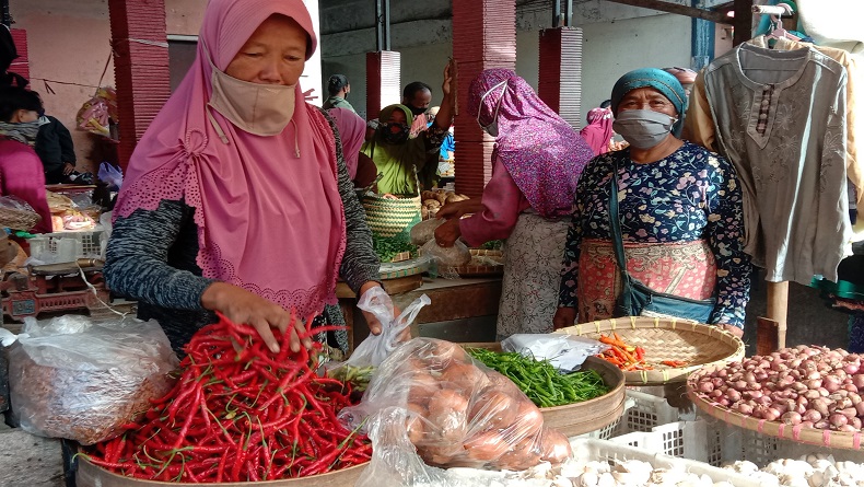 Harga Cabai Masih Tinggi, Pedagang Eceran di Semarang Jual Paket Hemat