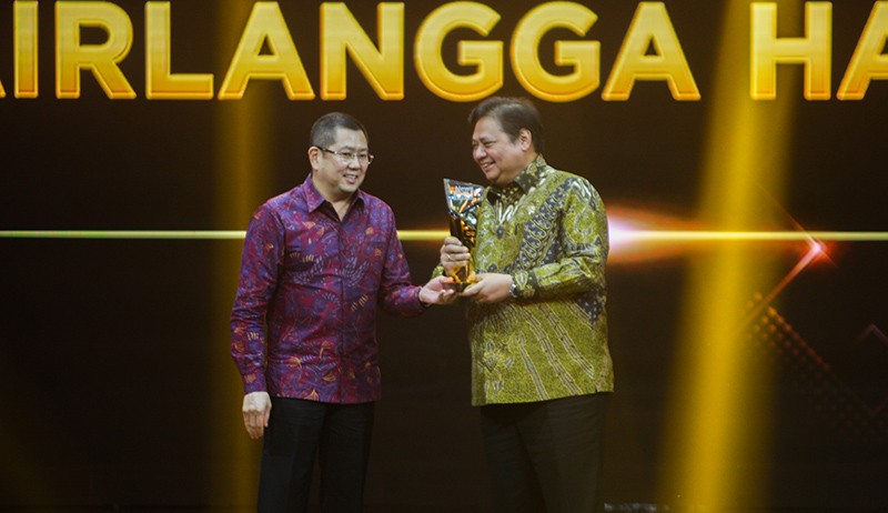 Menko Airlangga Hartarto Raih Penghargaan iNews Maker Awards 2022 - Bagian 2