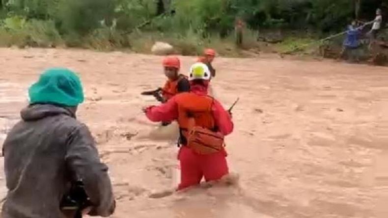 Bocah 13 Tahun di NTT Hilang Terseret Banjir akibat Dampak Siklon Rossby