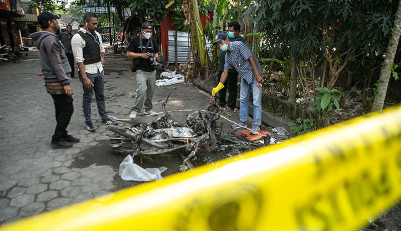 Kericuhan 2 Kelompok Massa di Yogyakarta, Bangkai Motor Bertebaran - Bagian 2