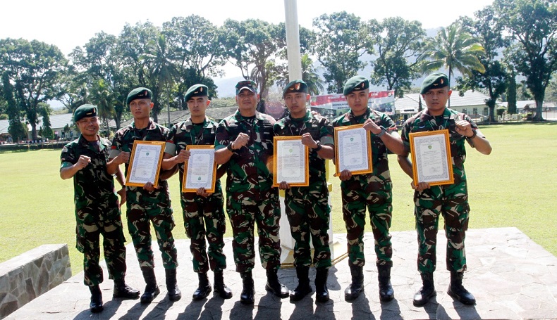 Berhasil Tangkap Geng Motor di Cianjur, 5 Prajurit Yonif Raider 300/Bjw Diganjar Penghargaan